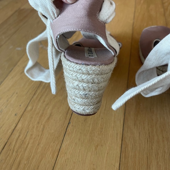 ZARA CONTRASTING TIED WEDGES. Never been worn. - Picture 6 of 7